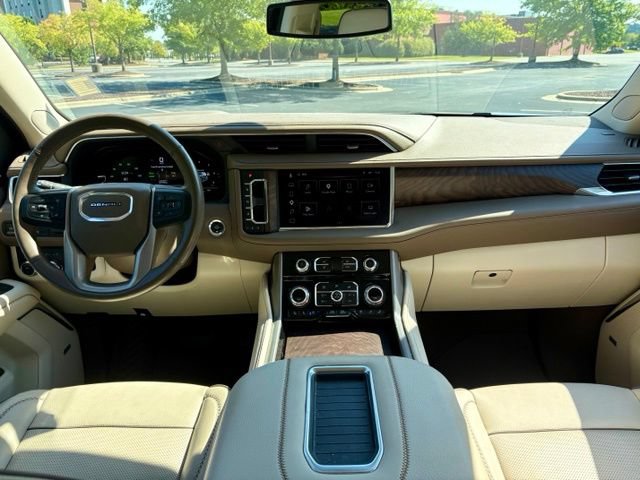 Used 2023 GMC Yukon XL Denali AWD/4WD image 26