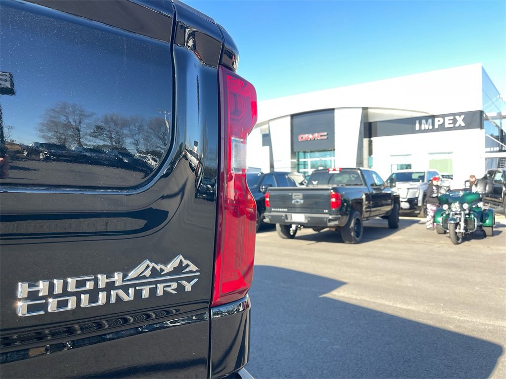 Used 2024 Chevrolet Silverado 1500 High Country w/ Technology Package image 33