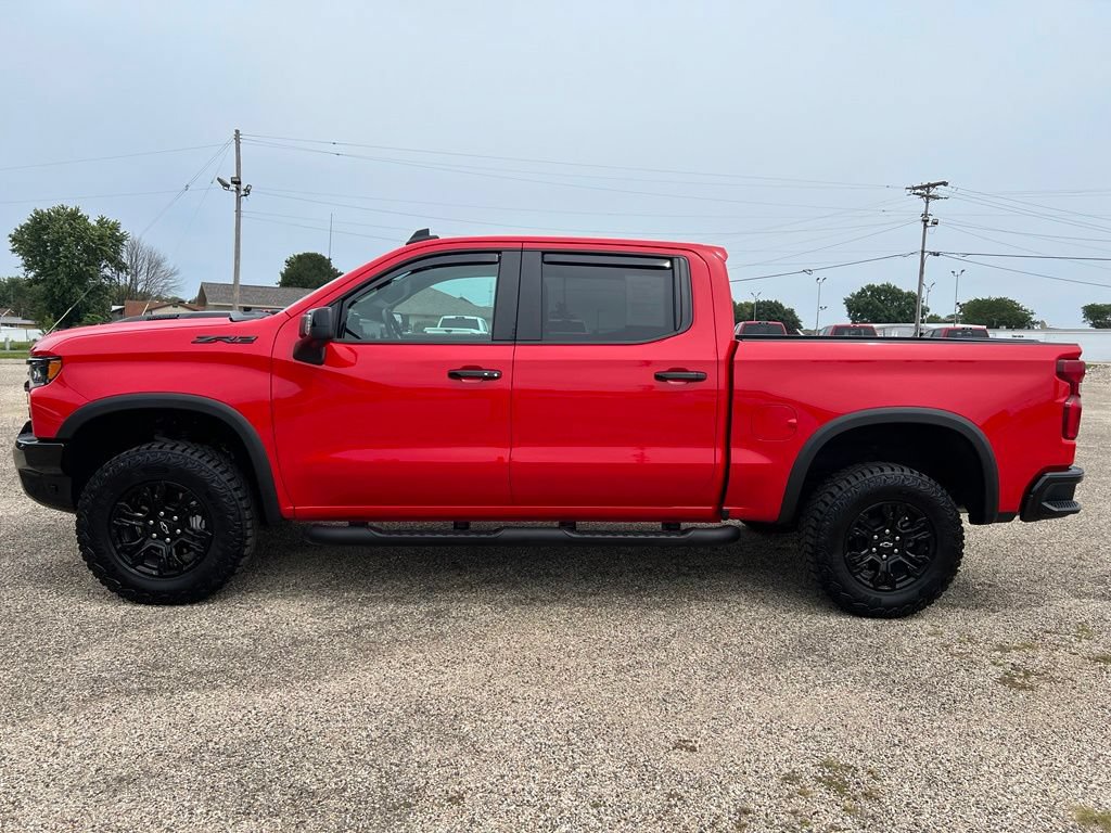 Used 2026 Chevrolet Silverado 1500 ZR2 w/ Dark Appearance Package AWD/4WD image 2