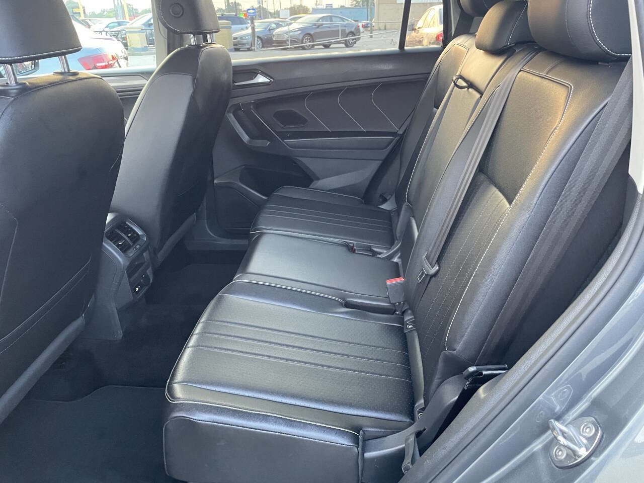 Used 2022 Volkswagen Tiguan SE AWD/4WD image 19