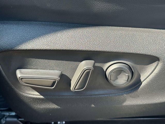 Used 2023 Toyota Highlander XSE AWD/4WD image 23