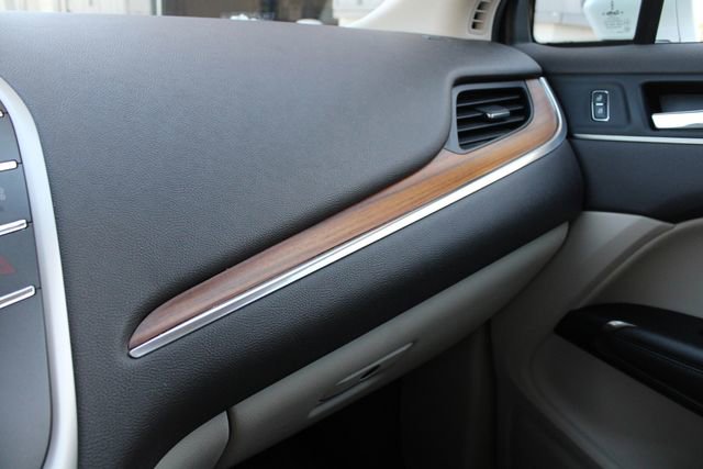 Used 2018 Lincoln MKC Select w/ Lincoln MKC Climate Package FWD image 19