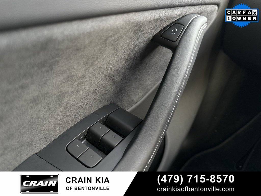 Used 2024 Tesla Model Y Performance image 11