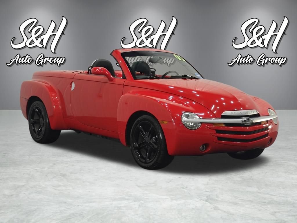 Used 2003 Chevrolet SSR w/ Preferred Equipment Group RWD image 2