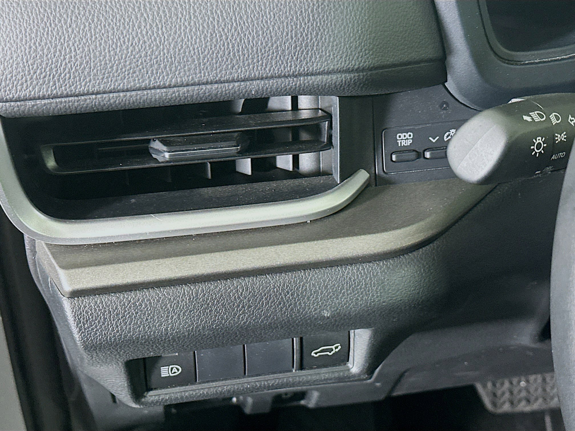 Used 2025 Toyota Grand Highlander AWD image 17