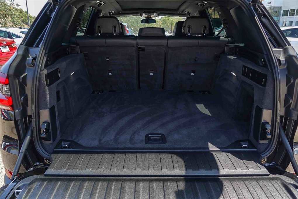 Used 2022 BMW X5 sDrive40i w/ Parking Assistance Package image 29