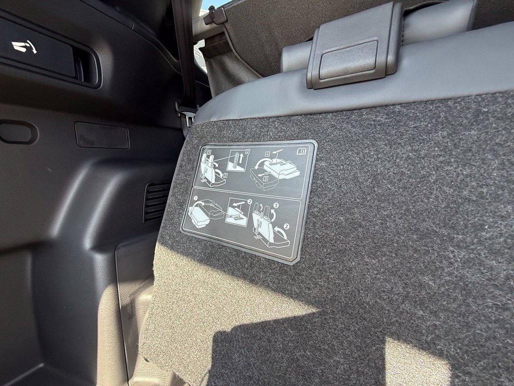 New 2026 Mitsubishi Outlander LE FWD image 10