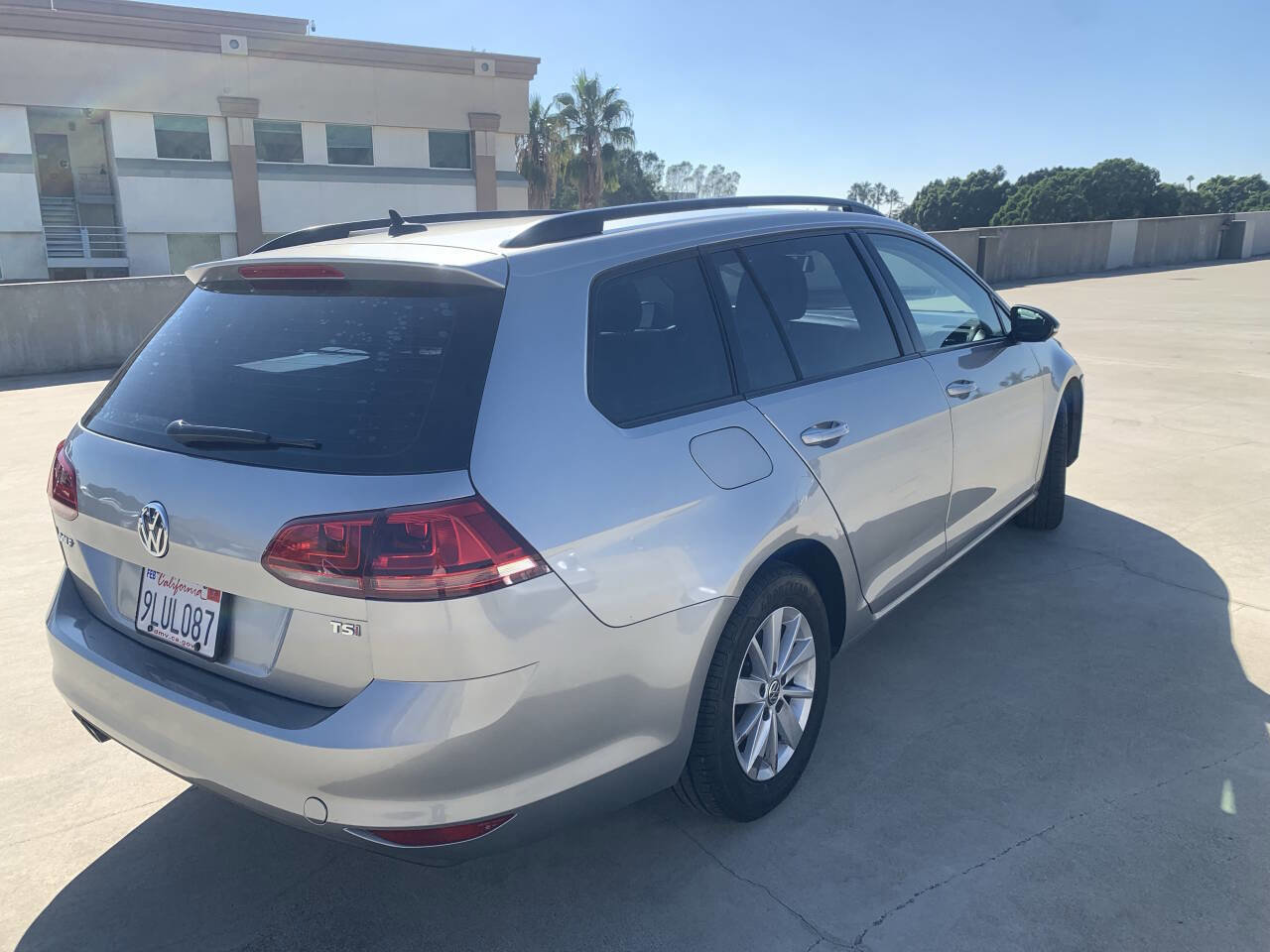 Used 2016 Volkswagen Golf S image 6