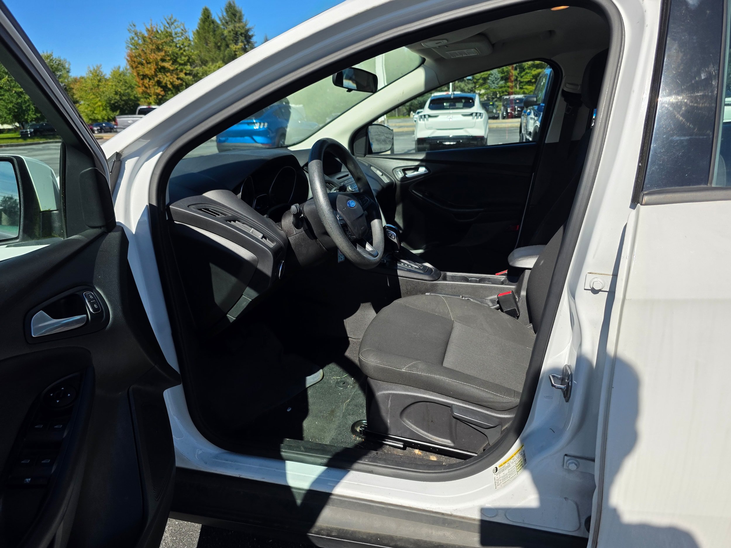 Used 2016 Ford Focus SE FWD image 17