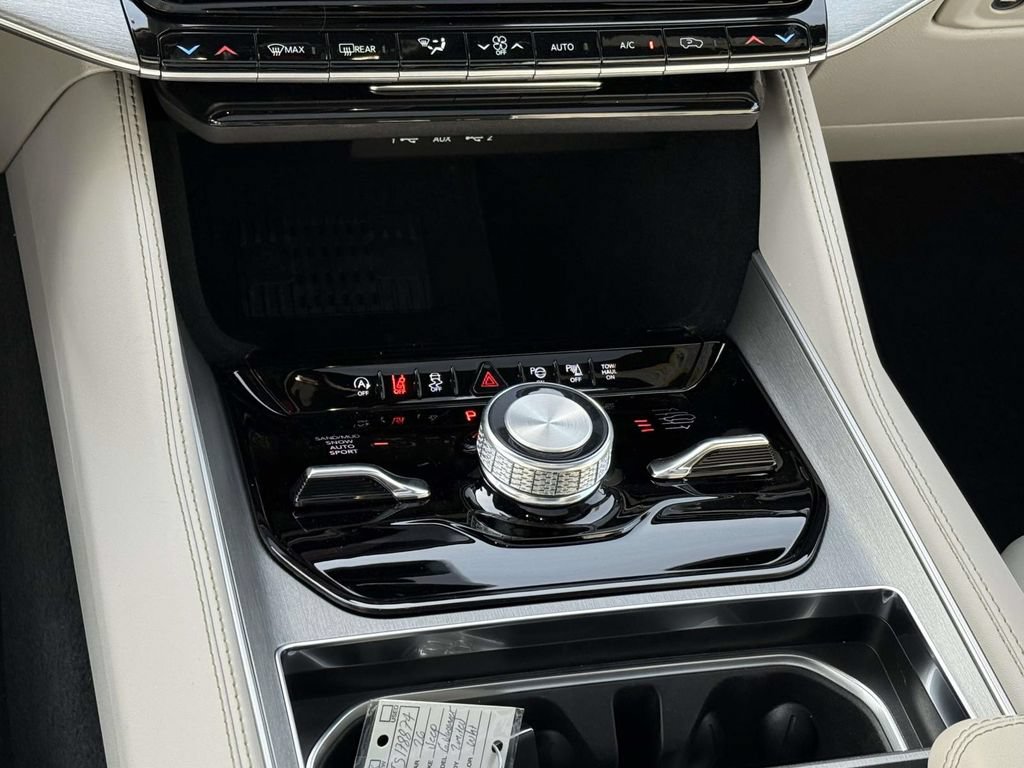 New 2026 Jeep Grand Wagoneer Limited AWD/4WD image 23