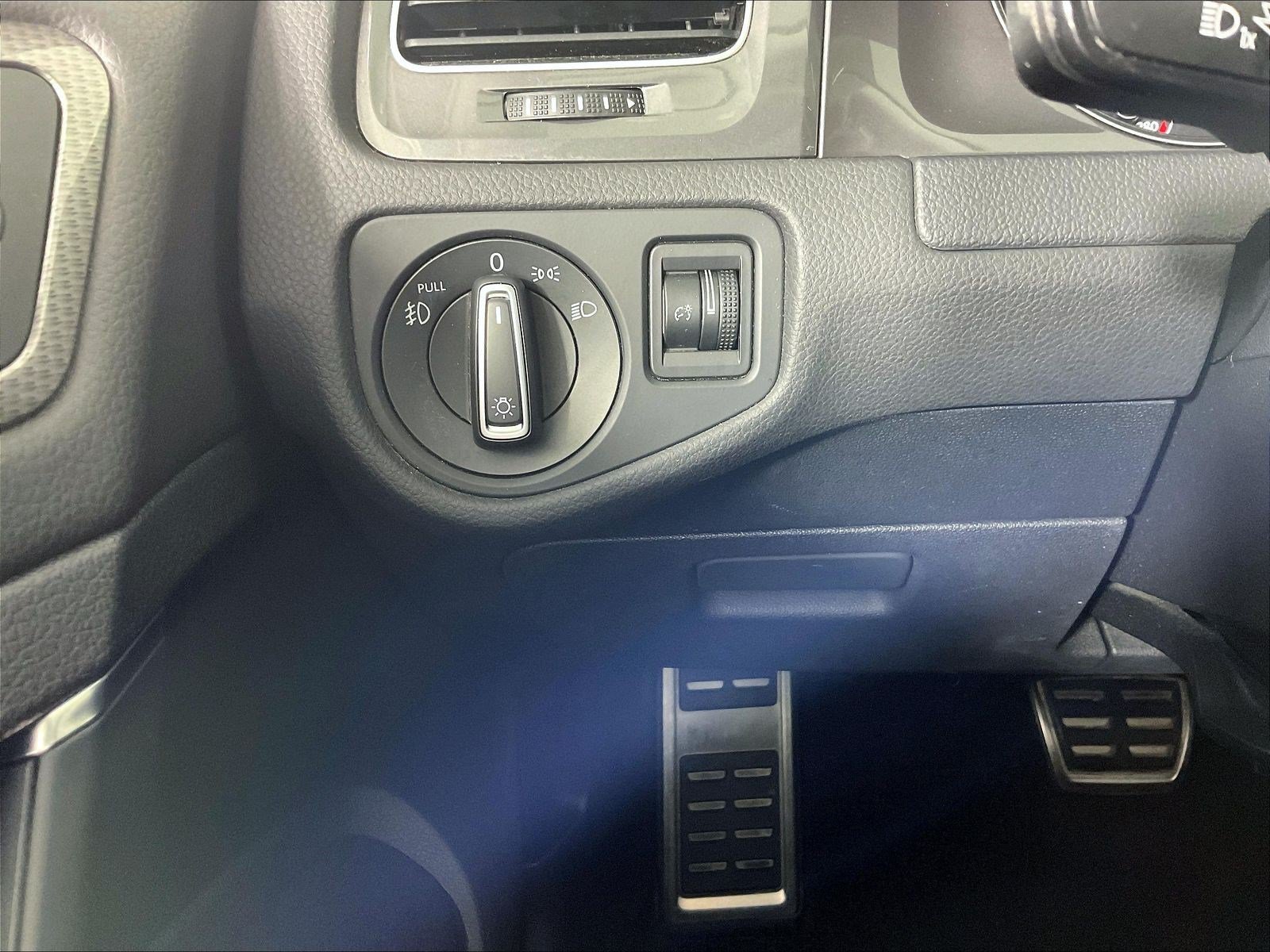 Used 2017 Volkswagen Golf Alltrack S AWD/4WD image 15