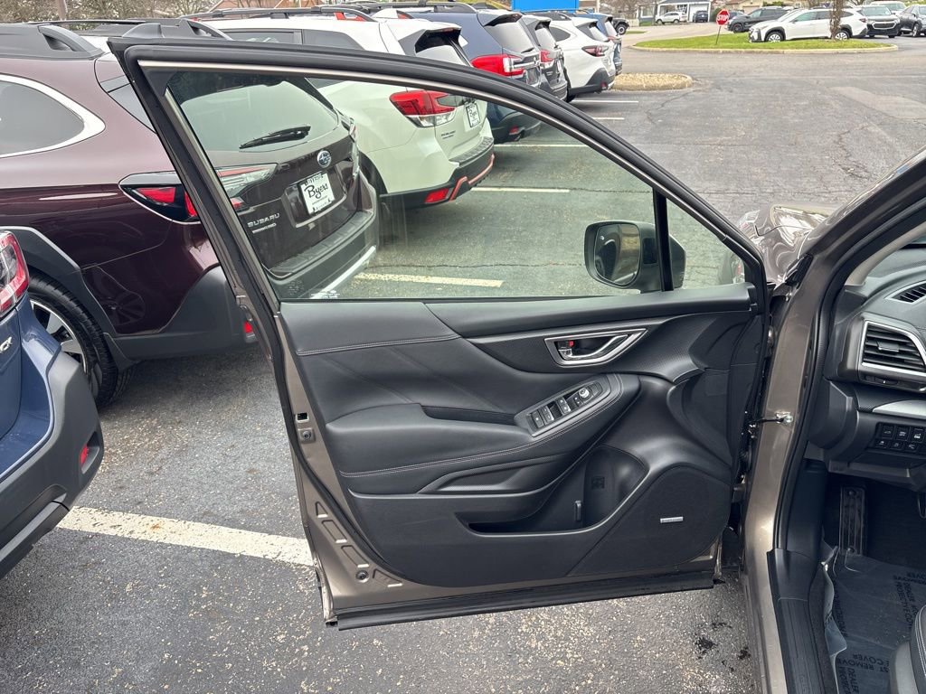 Used 2019 Subaru Forester Limited w/ Popular Package #3 image 19