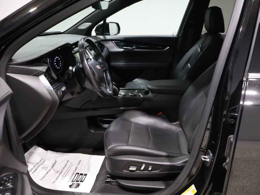 Used 2021 Cadillac XT6 Premium Luxury image 11