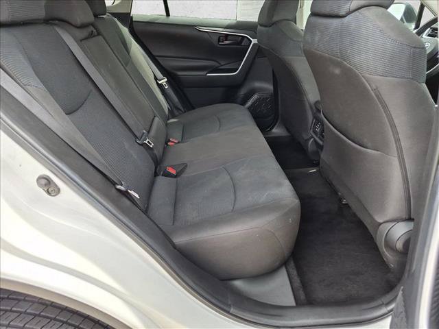 Used 2025 Toyota RAV4 LE AWD/4WD image 19