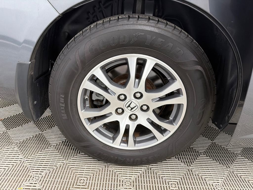 Used 2013 Honda Odyssey EX image 17