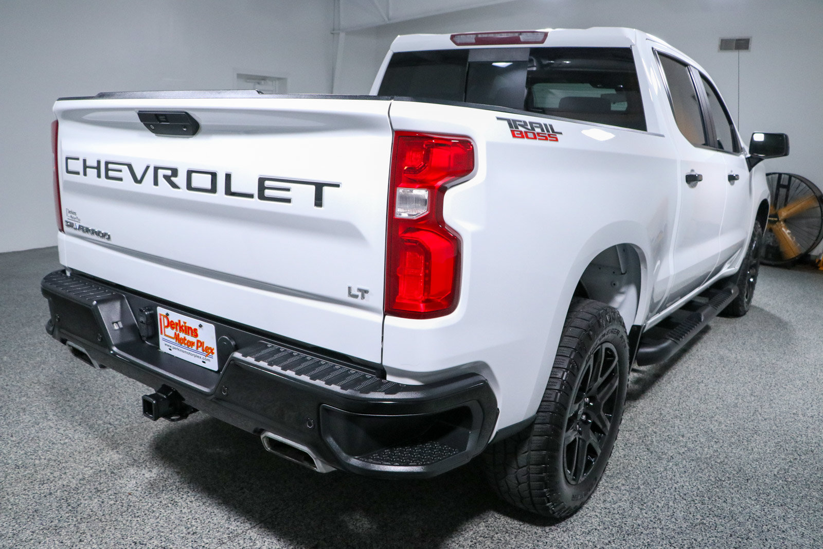Used 2021 Chevrolet Silverado 1500 LT Trail Boss w/ Convenience Package II AWD/4WD image 7