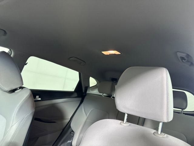 Used 2020 Hyundai Tucson Value w/ Winter Weather Package image 12