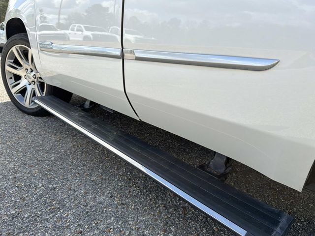 Used 2019 Cadillac Escalade Premium Luxury image 19