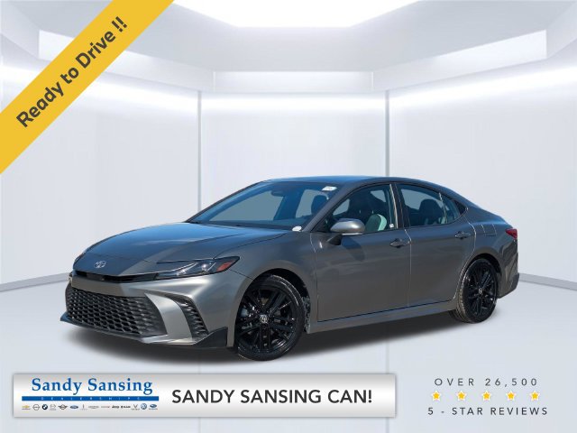 Used 2025 Toyota Camry SE w/ Convenience Package FWD image 1