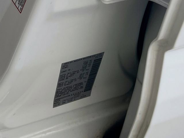 Used 2024 Nissan Titan SV w/ SV Convenience Package image 27