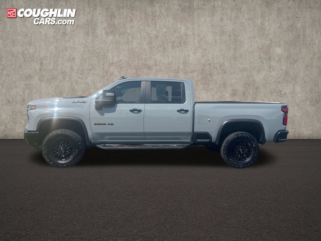 Used 2025 Chevrolet Silverado 2500 ZR2 w/ Technology Package AWD/4WD image 2