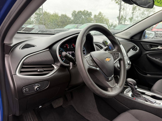 Used 2023 Chevrolet Malibu LT FWD image 15