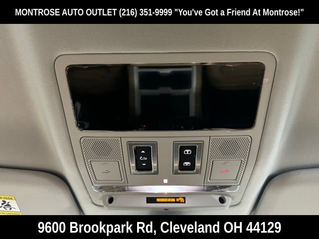 New 2025 Land Rover Defender 110 X-Dynamic SE image 19