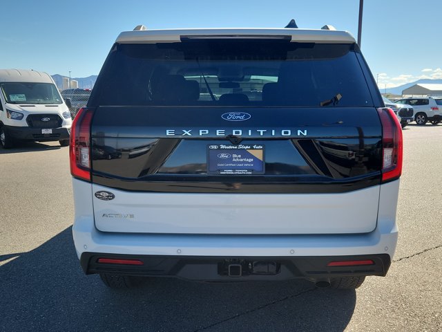 Certified 2025 Ford Expedition Active AWD/4WD image 4