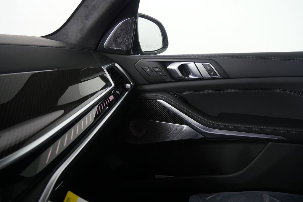 Used 2026 BMW X7 M60i image 26