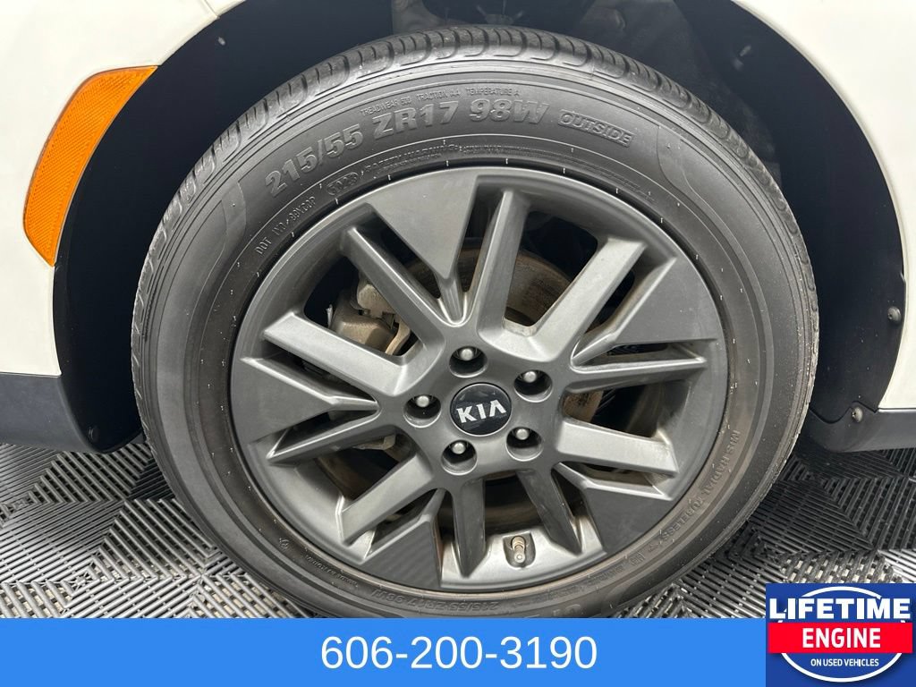Used 2020 Kia Soul EX FWD image 8