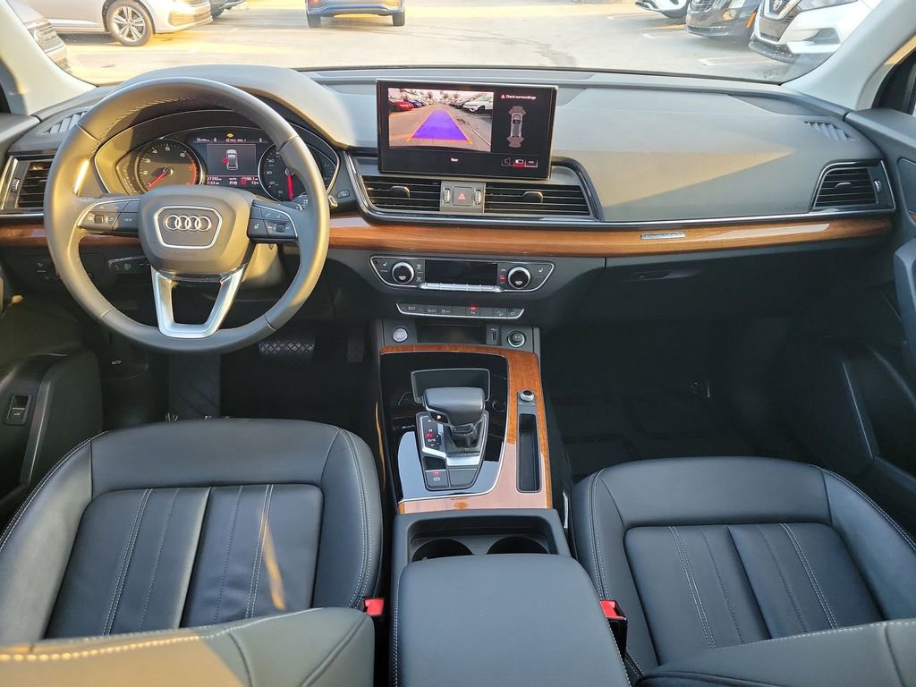 Used 2023 Audi Q5 2.0T Premium w/ Convenience Package image 9