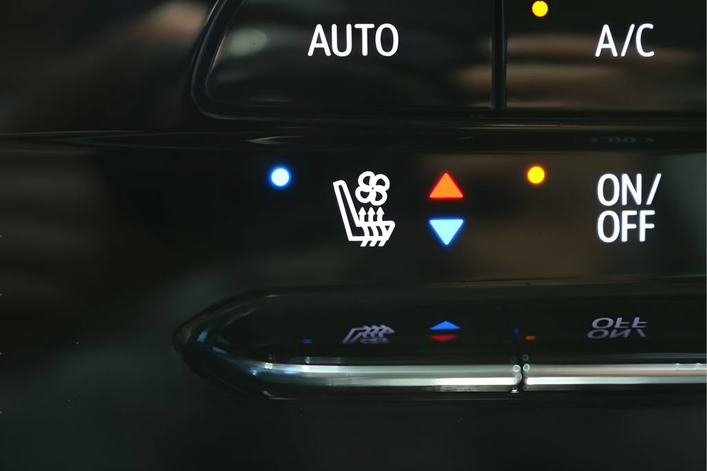 Used 2023 Chevrolet Bolt EUV Premier FWD image 24