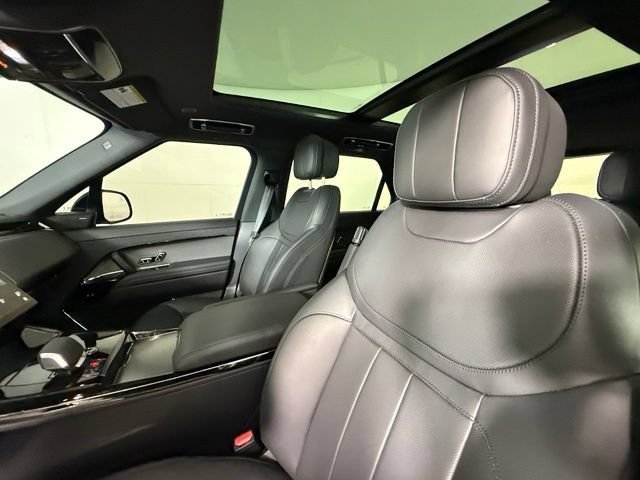 Used 2026 Land Rover Range Rover Sport SE AWD/4WD image 16