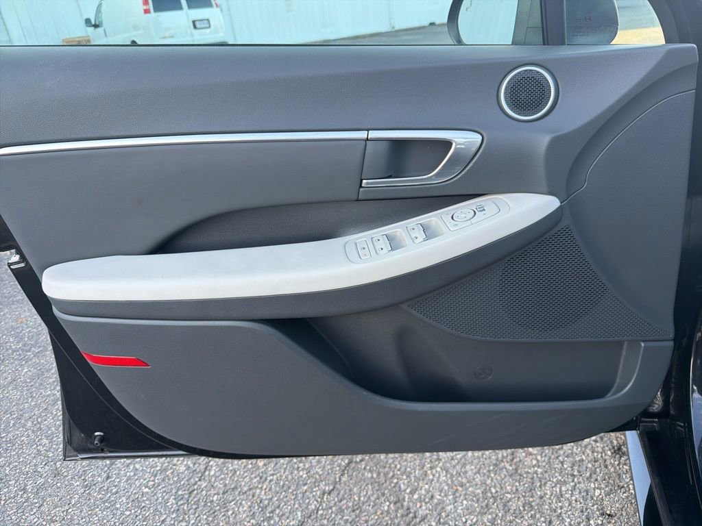 Used 2023 Hyundai Sonata SEL image 13