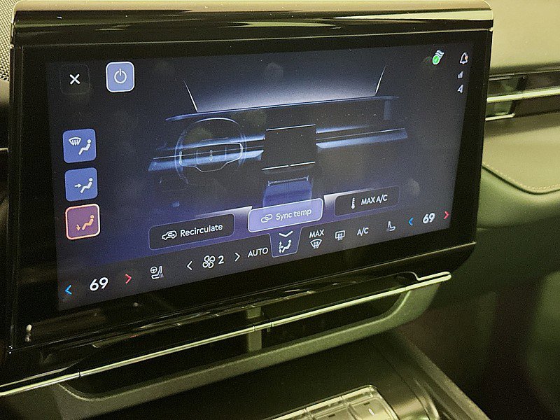 New 2026 Lincoln Nautilus Reserve w/ Jet Appearance Package image 18