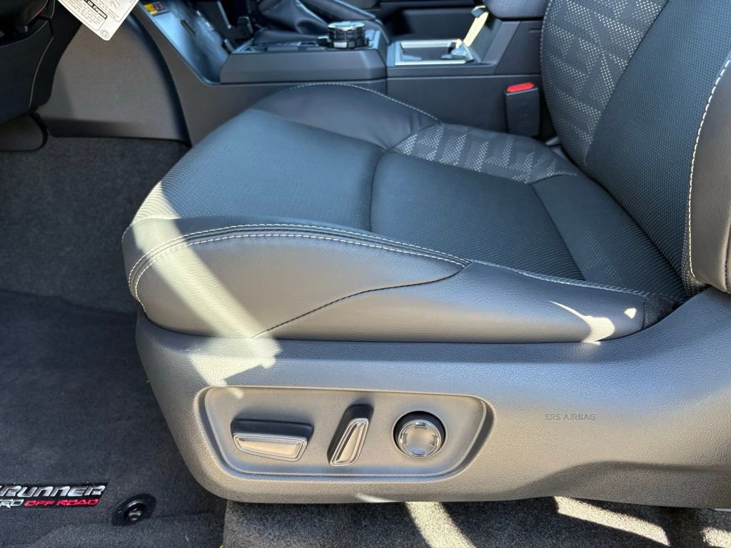 Used 2025 Toyota 4Runner TRD Off-Road Premium image 28