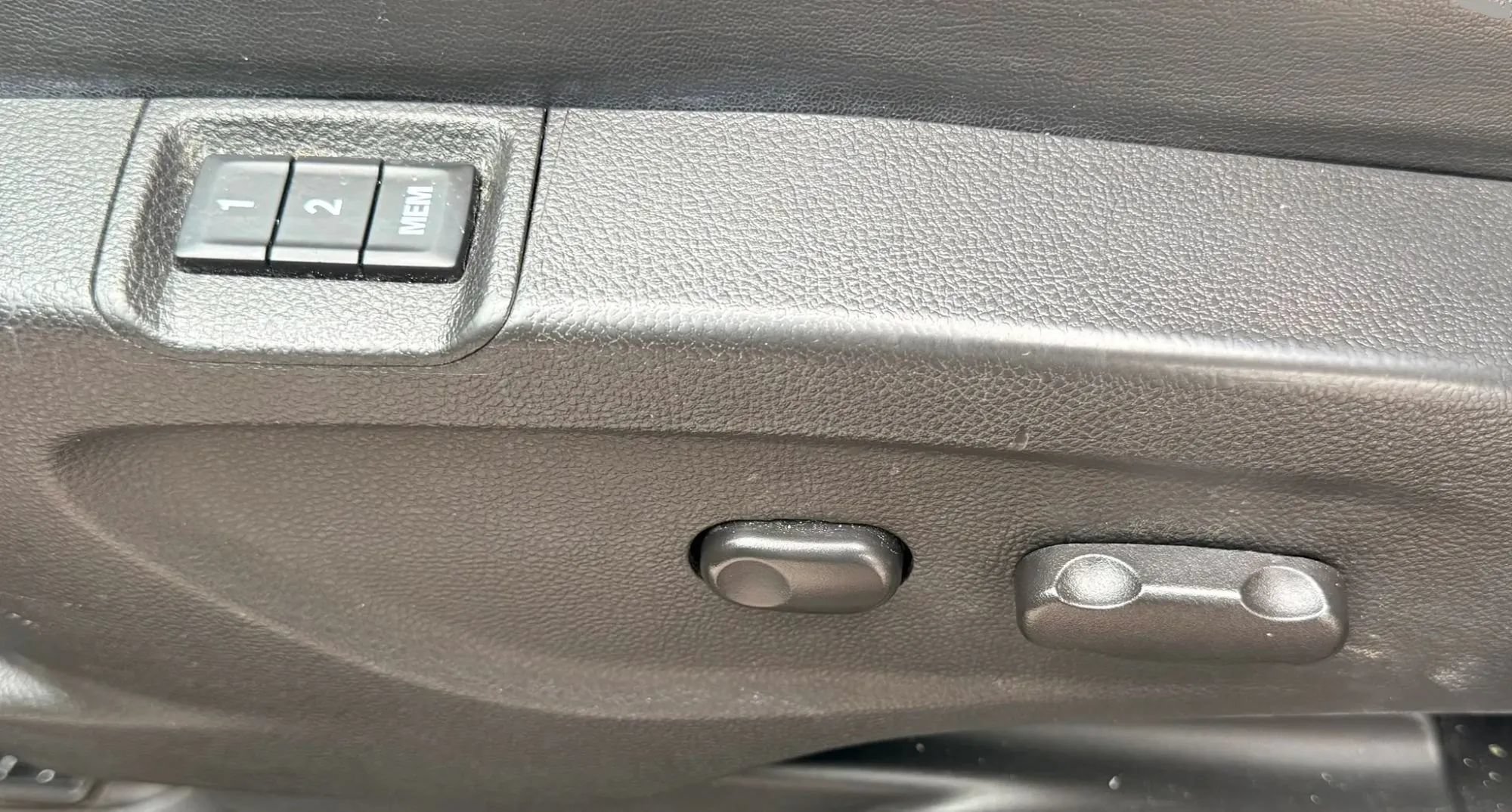 Used 2017 Buick Encore Premium FWD image 10