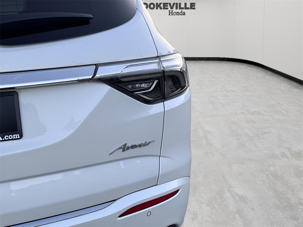 Used 2023 Buick Enclave Avenir w/ Avenir Technology Package image 9