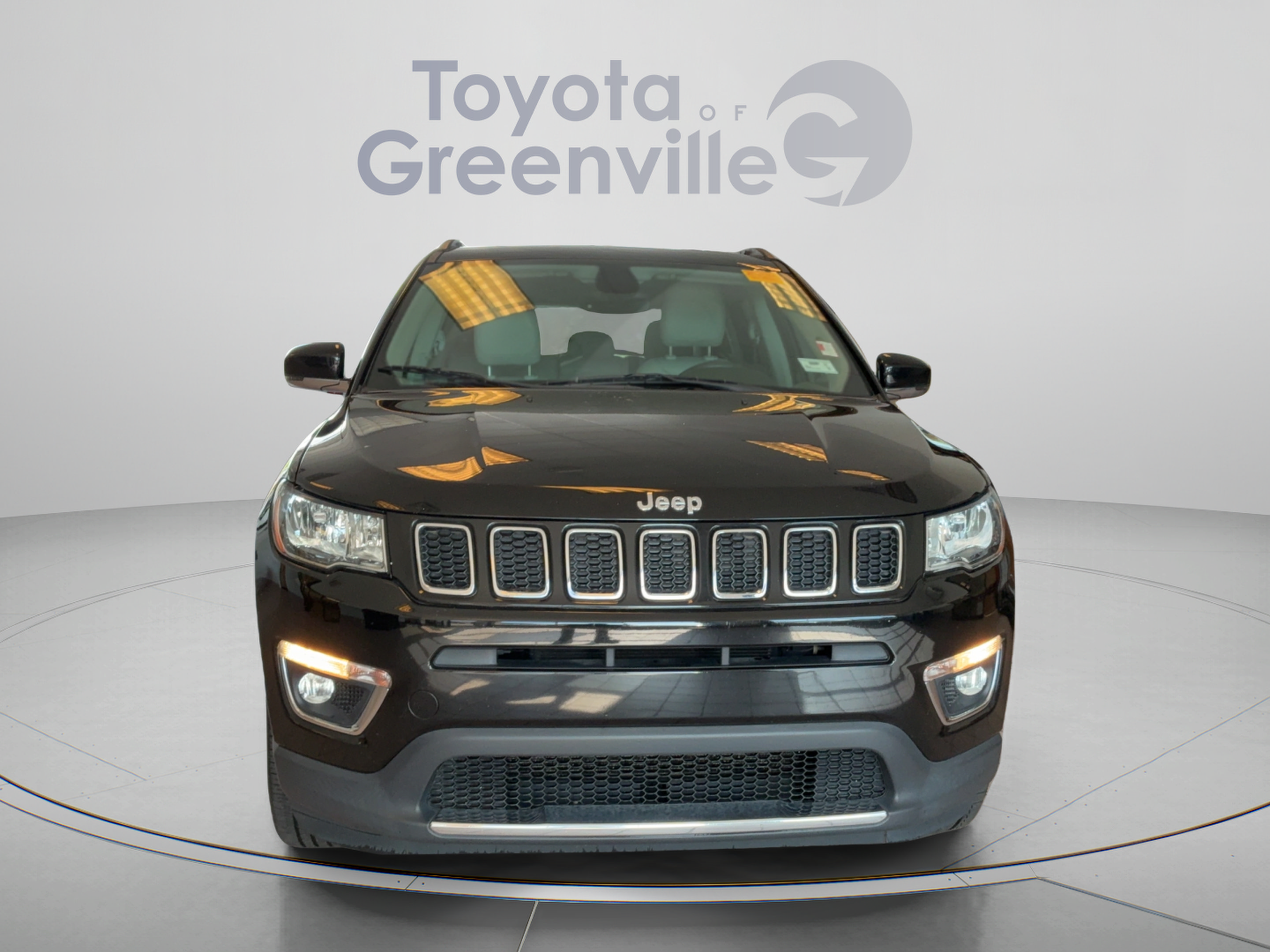 Used 2018 Jeep Compass Limited AWD/4WD image 9