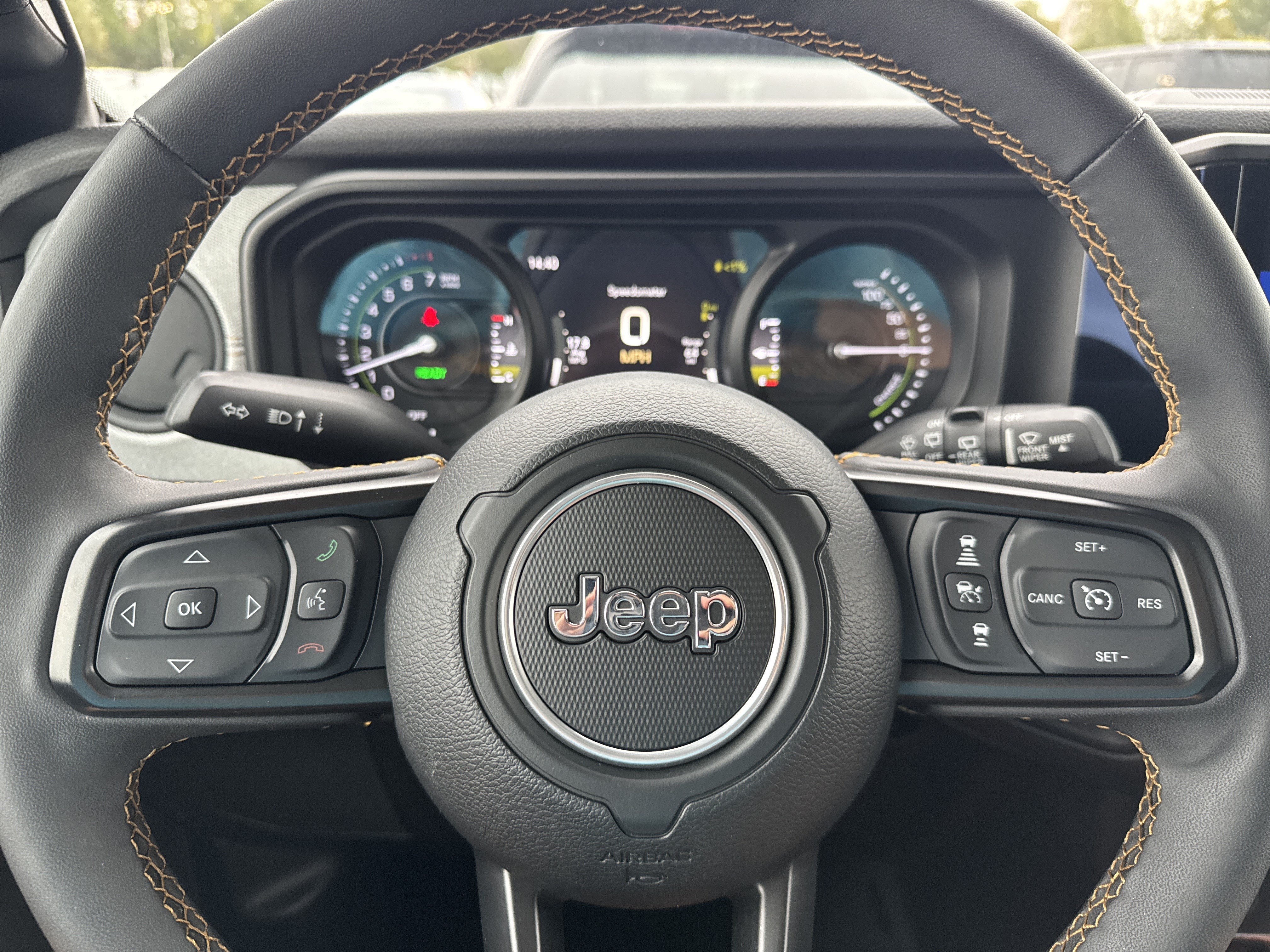 Used 2024 Jeep Wrangler Unlimited AWD/4WD image 10