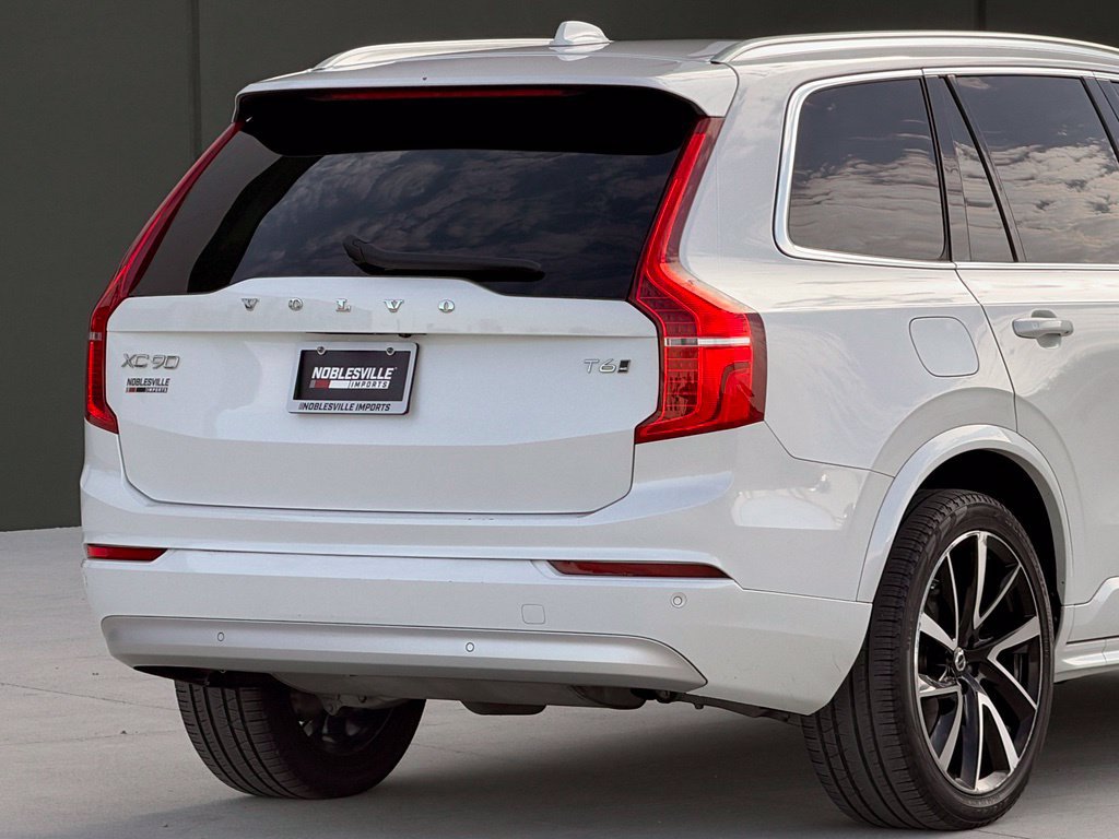 Used 2022 Volvo XC90 T6 Momentum w/ Climate Package AWD/4WD image 8