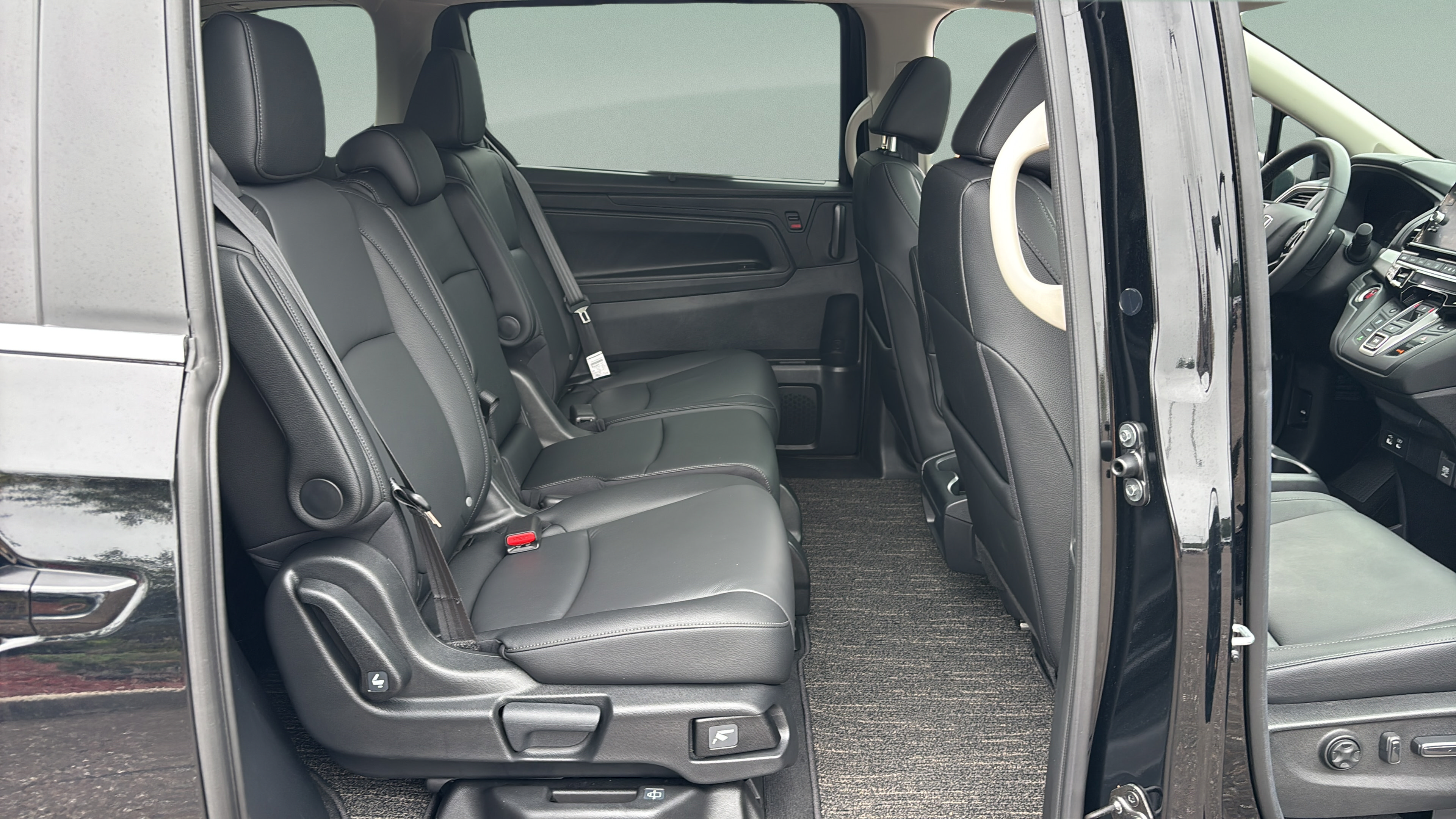 Certified 2026 Honda Odyssey EX-L image 18