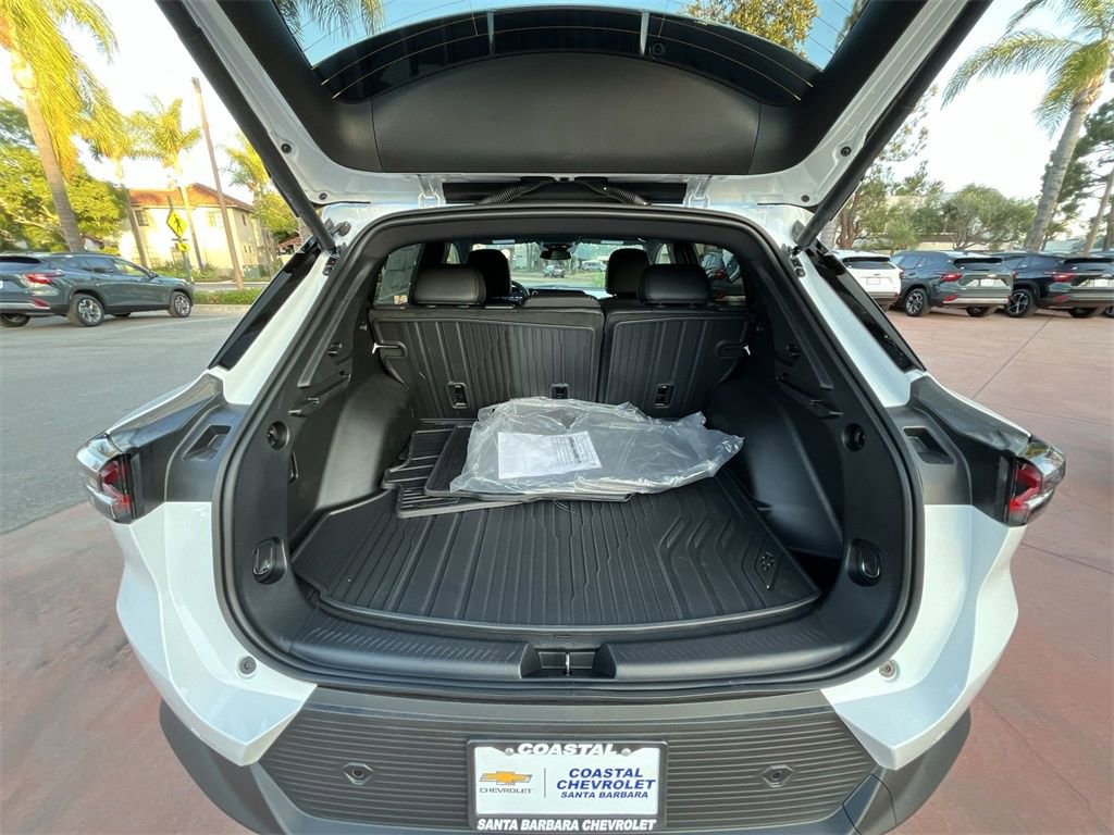 New 2026 Chevrolet Equinox EV LT w/ LPO, All-Weather Mat Package image 24