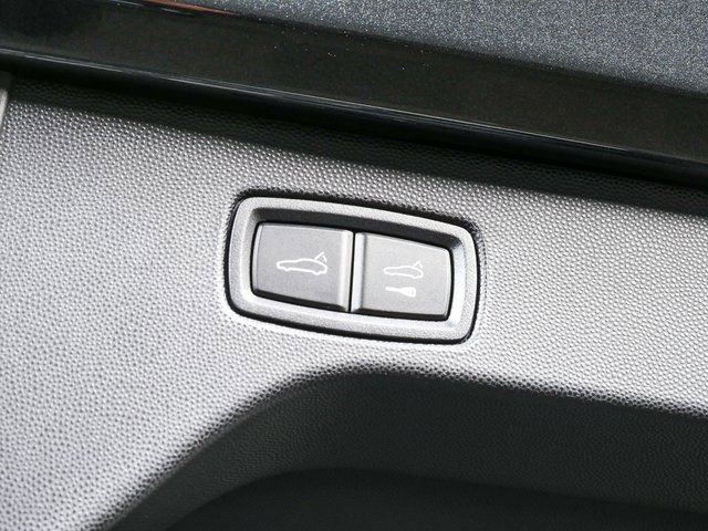 New 2026 Porsche Macan 4S Electric image 32