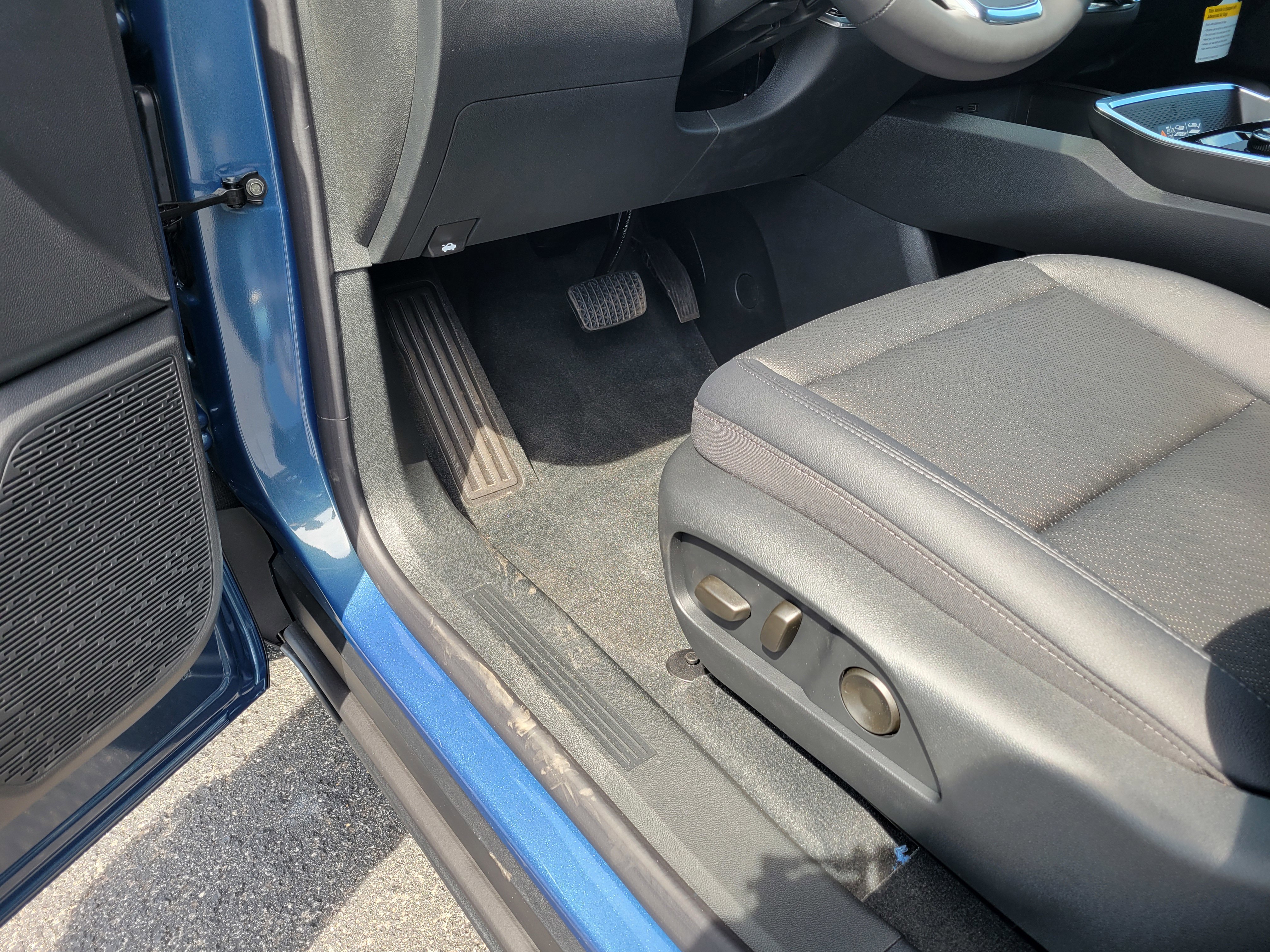 Used 2026 Chevrolet Equinox LT w/ Convenience Package II FWD image 26