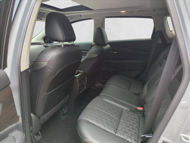 Used 2024 Nissan Murano Platinum w/ Cargo Package FWD image 19