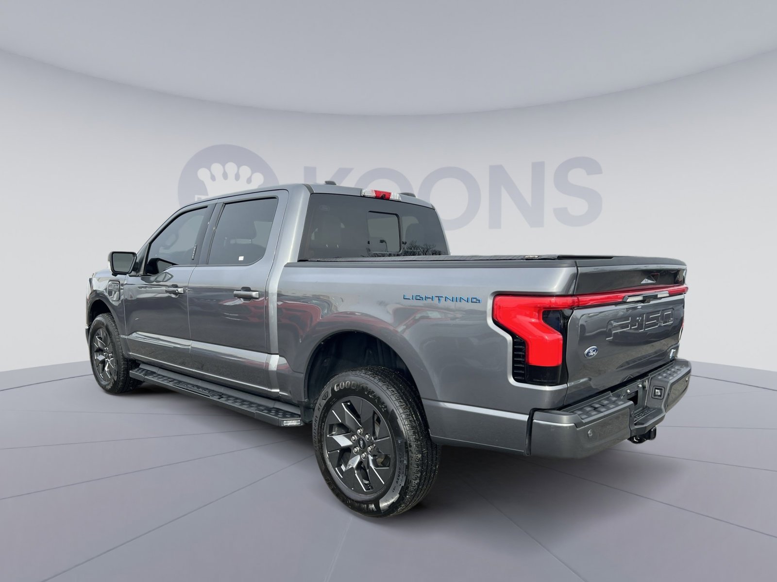 Used 2023 Ford F150 Lightning Lariat image 14