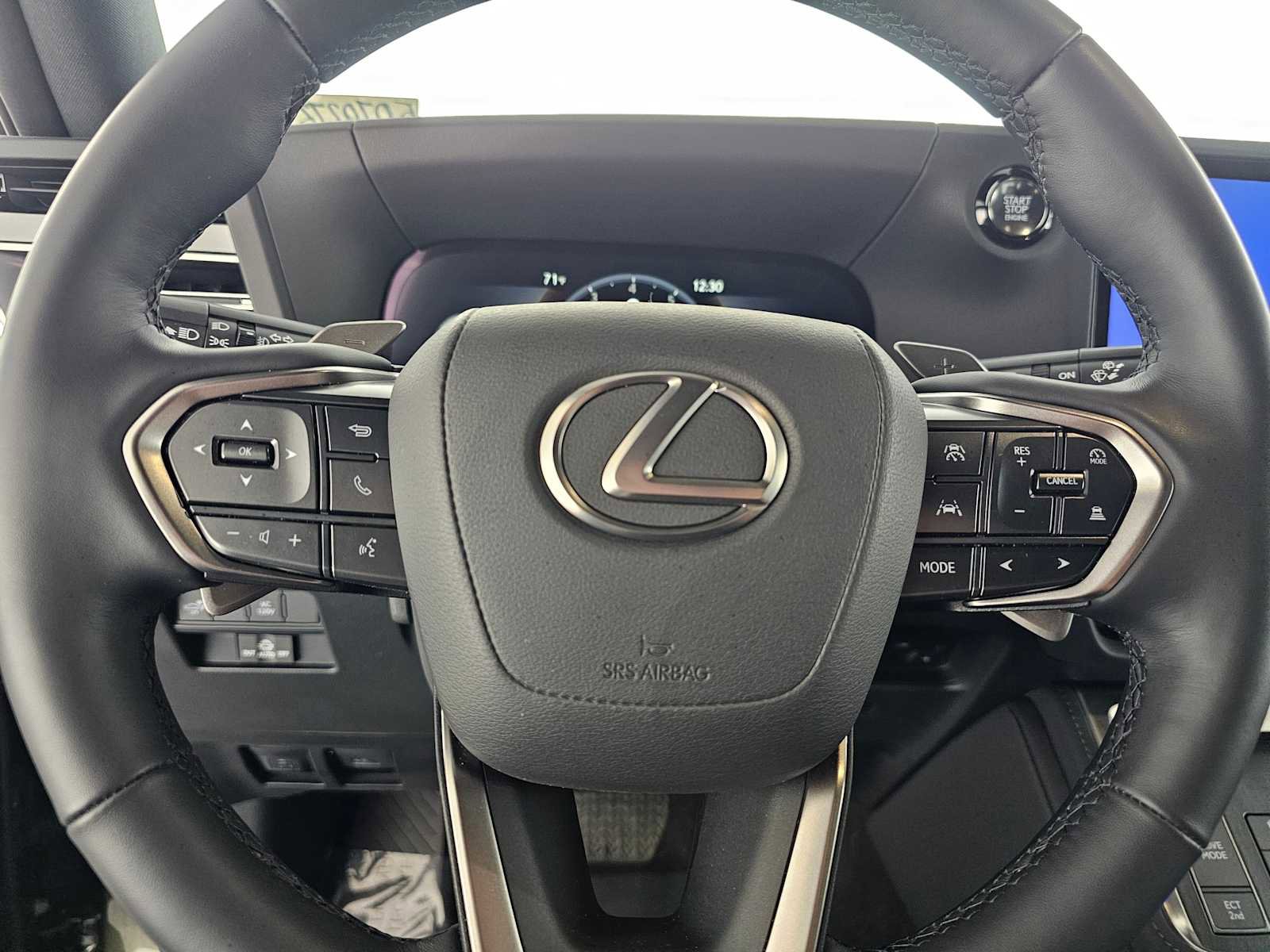 Used 2025 Lexus GX 550 w/ Accessory Package (31) image 24