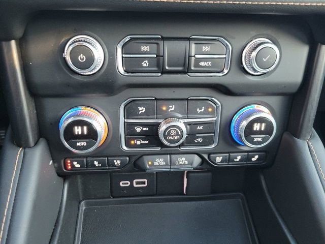 Used 2024 GMC Yukon AT4 w/ AT4 Premium Plus Package image 15
