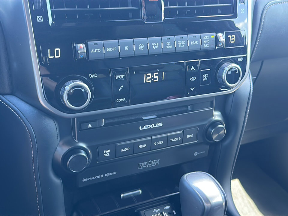 Used 2023 Lexus GX 460 Luxury w/ Accessory Package image 37